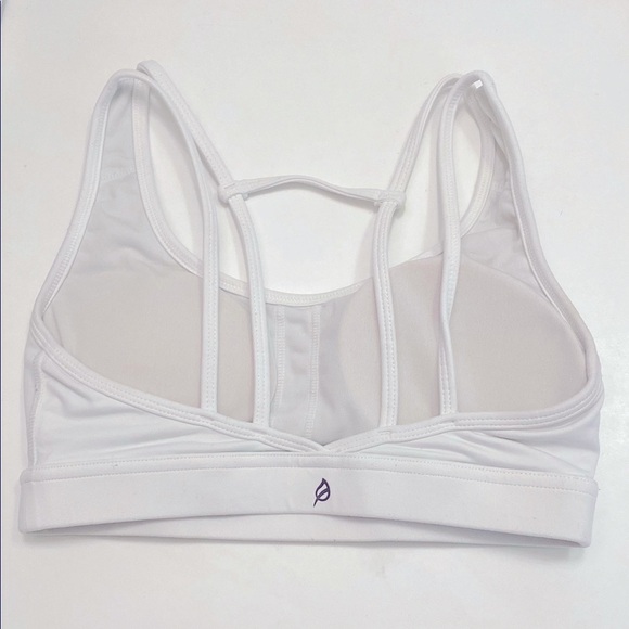 ✨ Ptula White Sports Bra - Picture 2 of 2